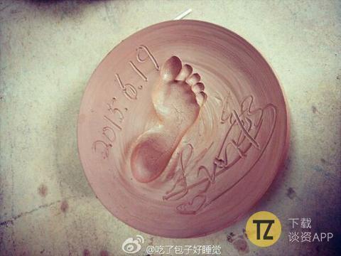 赵丽颖的脚小得穿不了高跟鞋,关键时刻可以救