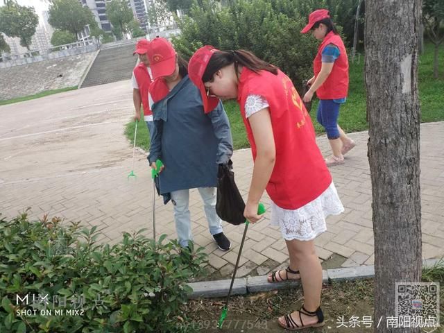 南阳市社区志愿者协会孝敬白河母亲 志愿者在