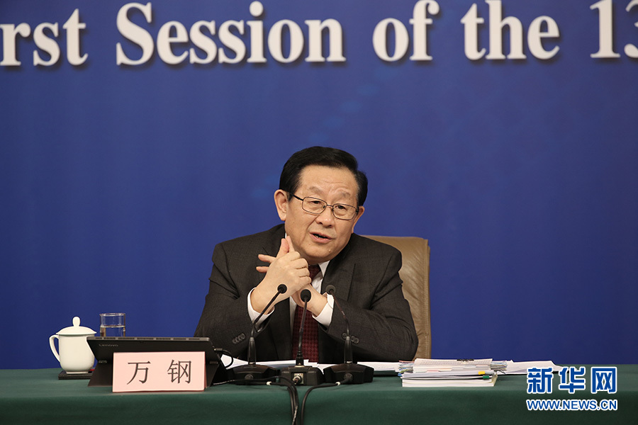 万钢：欢迎各国的电动汽车都到中国市场来