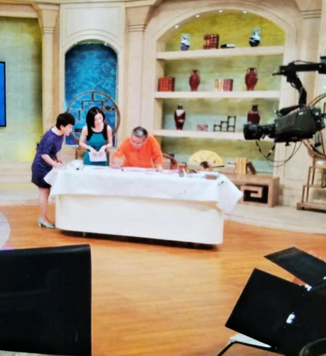 他的画作呈现出百万种可能