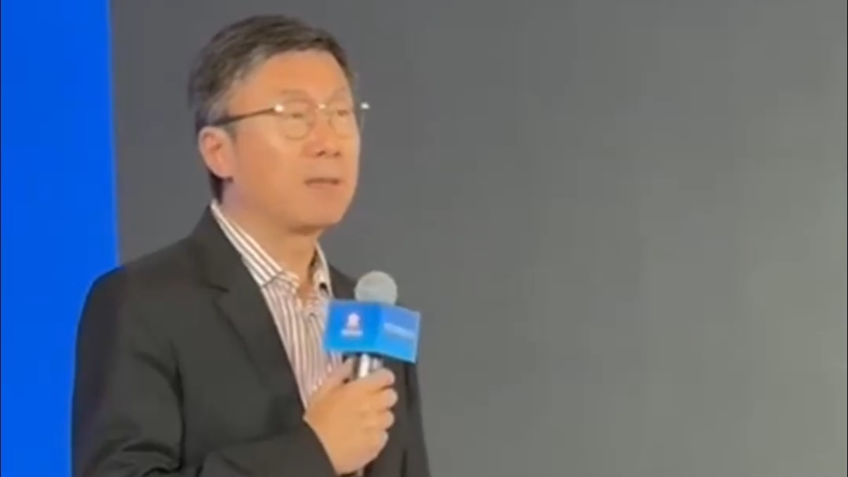 爱奇艺创始人龚宇：从7000 块的苹果3到700块的智能机