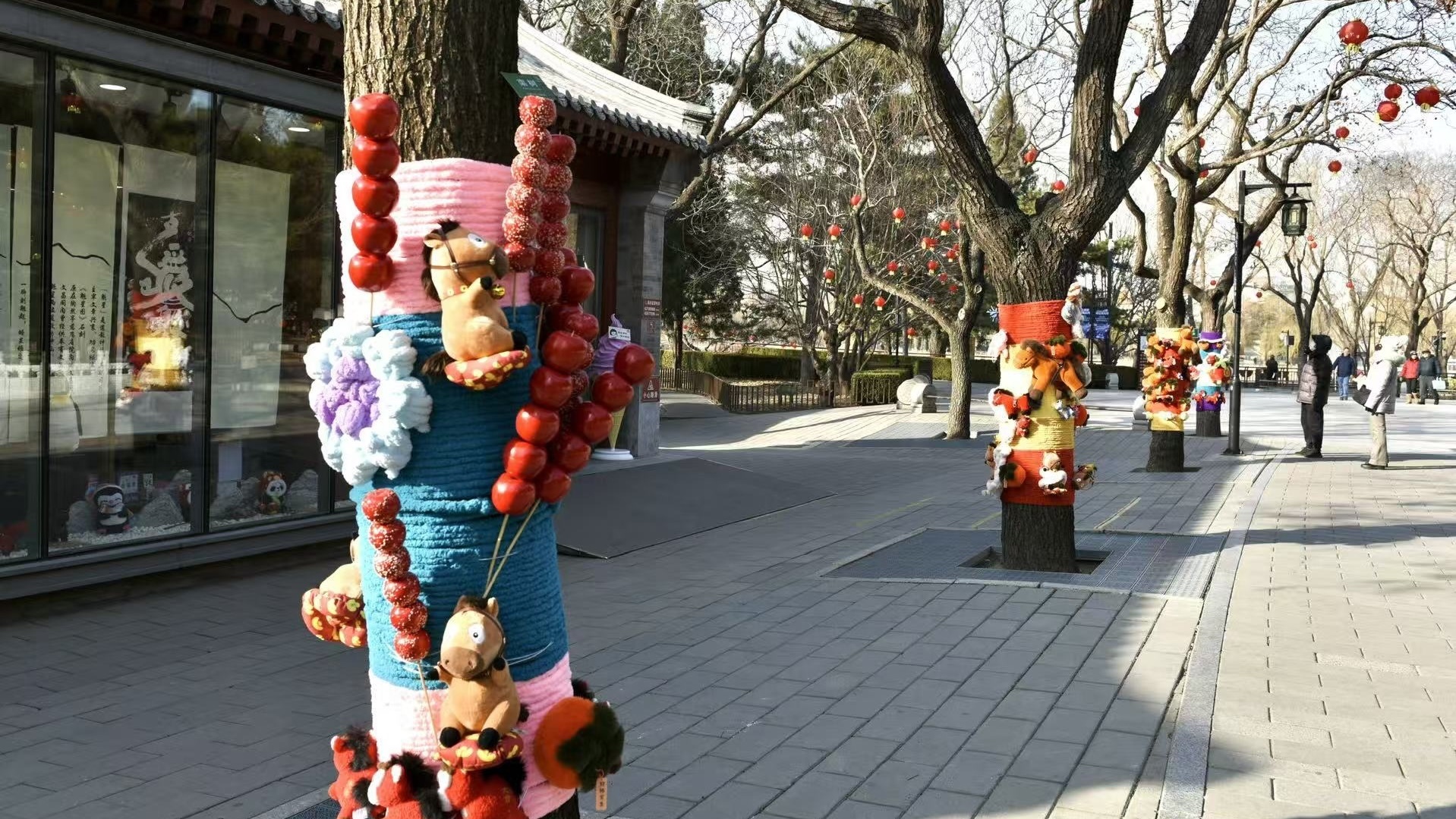 爆了！被北京台春晚点名的“大树毛衣”再出新造型