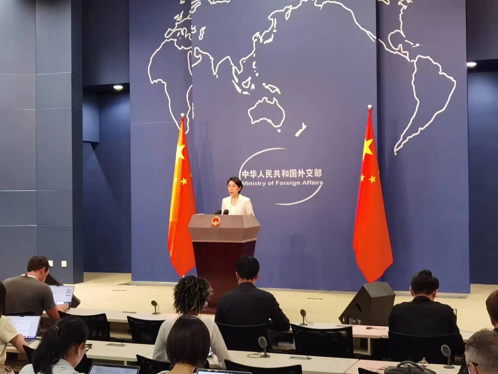 外交部：要求菲方不要背信弃义、制造事端