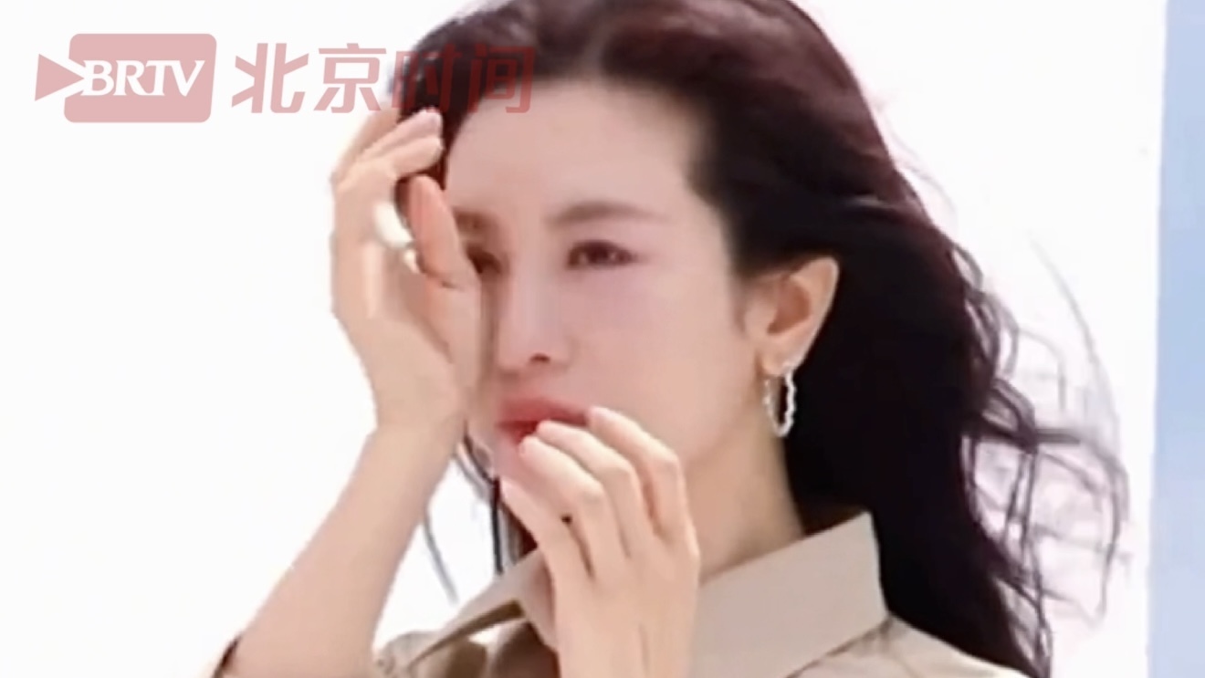 李晟在节目里坦言学生时代因为思想品德课考了83分而被全班孤立