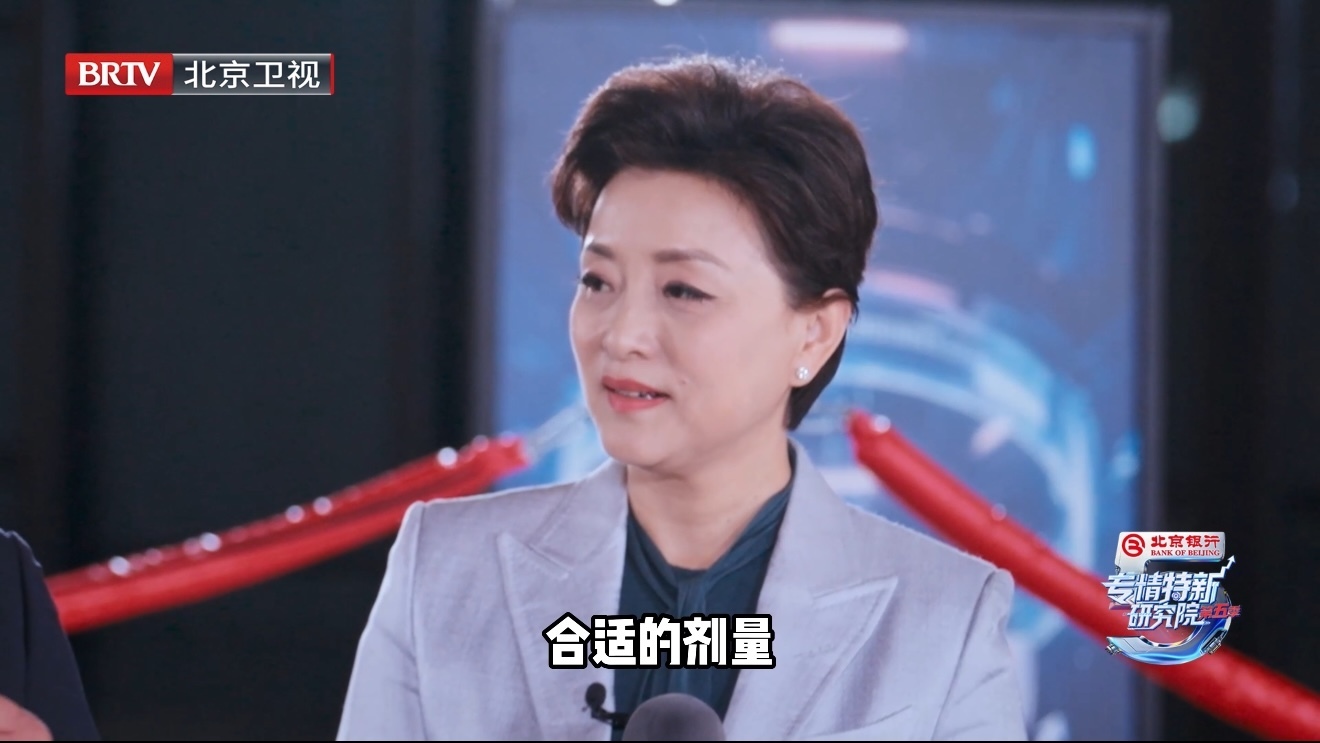 杨澜说45岁还算年轻人