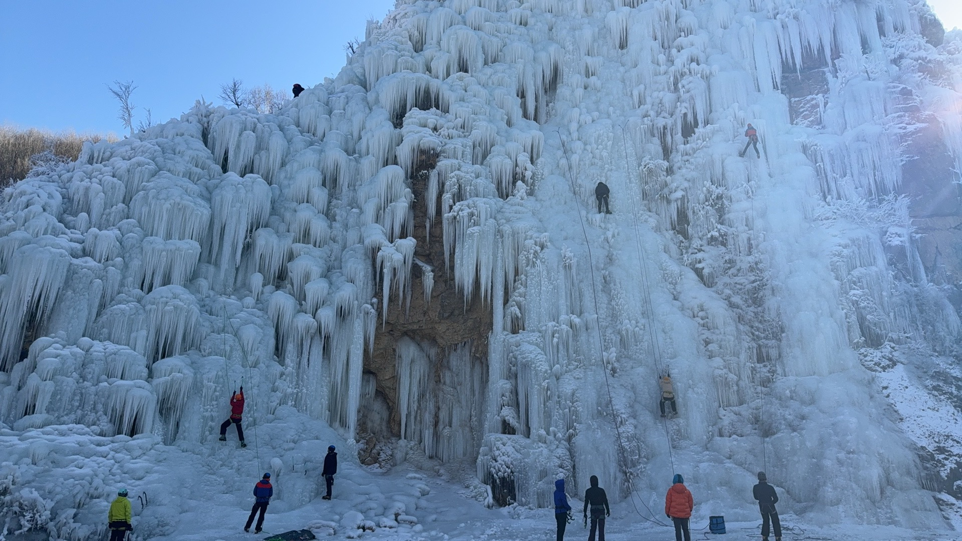 超长冰期！玉渡山三处攀冰基地开放