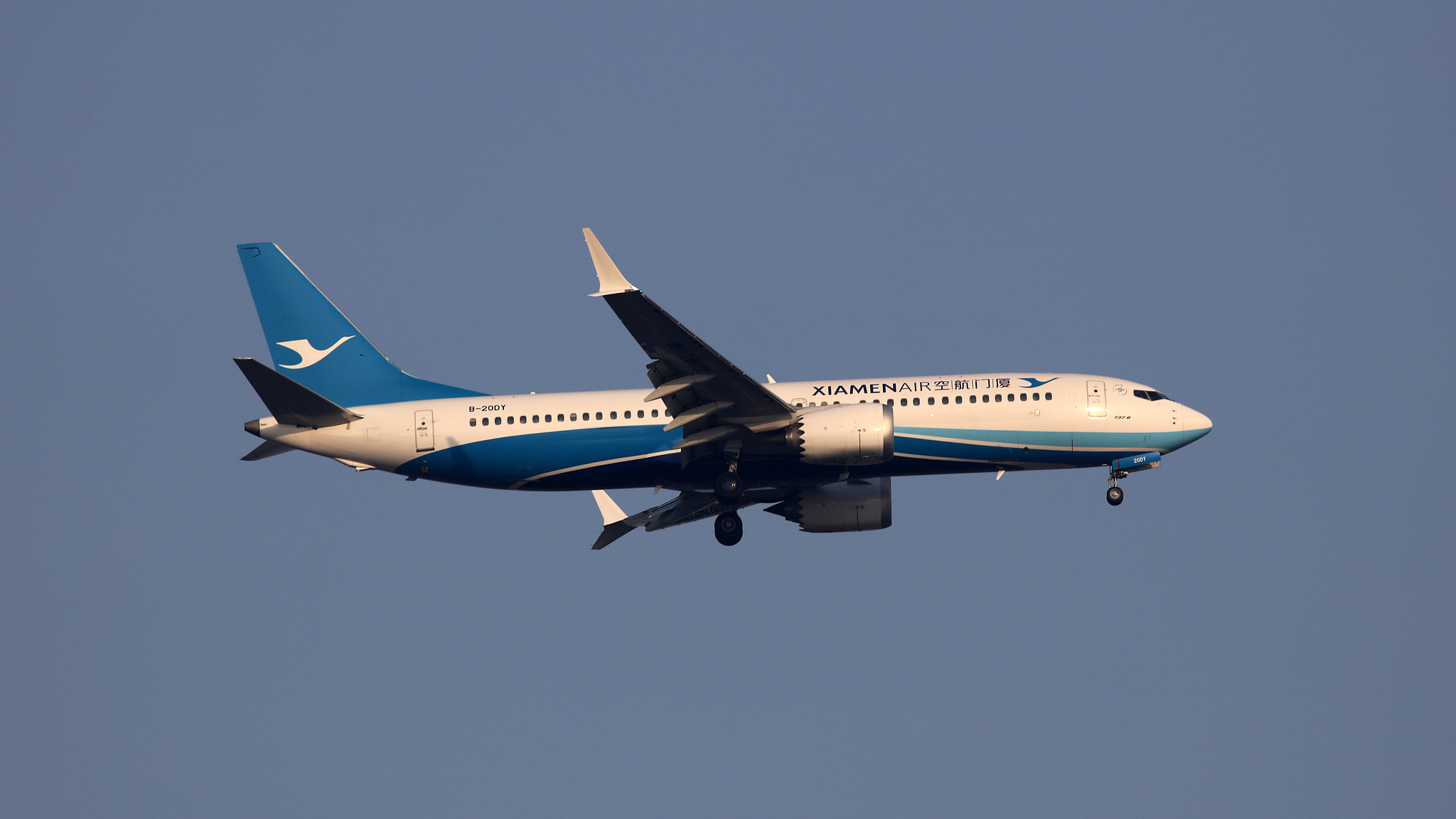 两家航空公司上调国内航线燃油附加费 两家航空公司上调国内航线燃油附加费