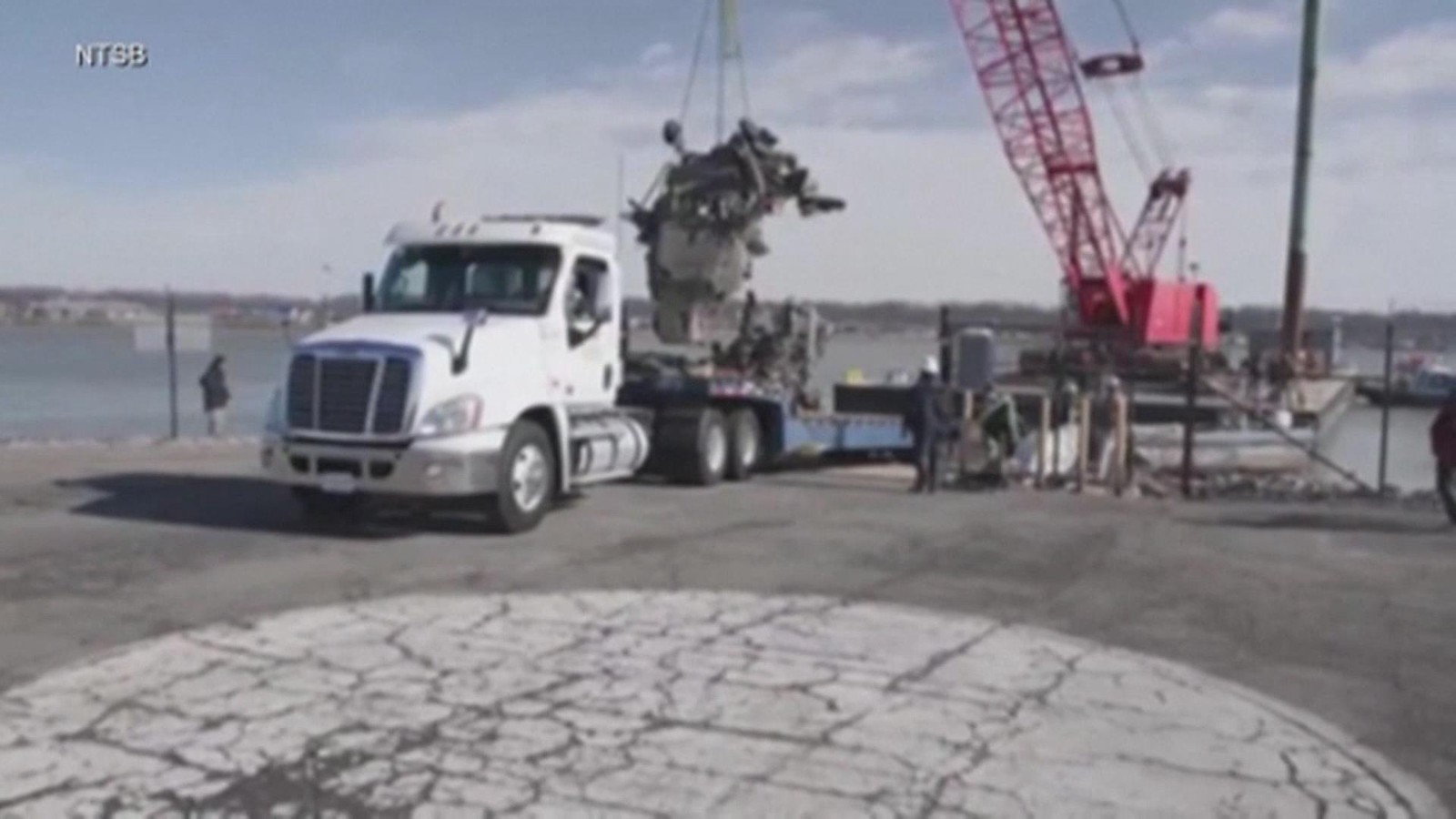 美国华盛顿撞机事故所有主要残骸都已找到 美国华盛顿撞机事故所有主要残骸都已找到