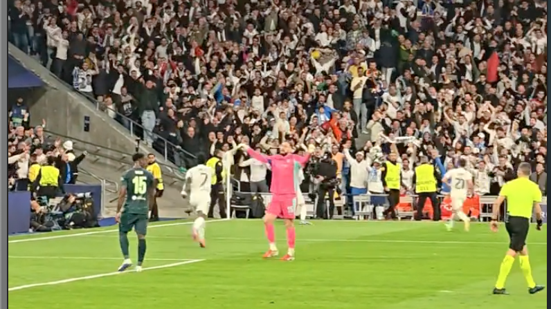 巴尔维德犹如神兵天将天神下凡，22分钟半场上演帽子戏法。