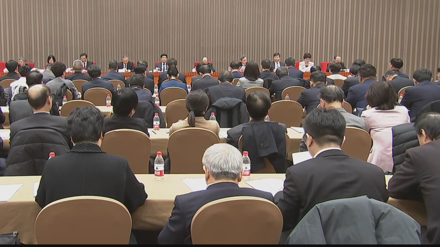 北京两会特别报道丨市政协常委会召开会议 魏小东讲话