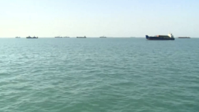 霍尔木兹海峡19日无船舶通行记录 霍尔木兹海峡19日无船舶通行记录