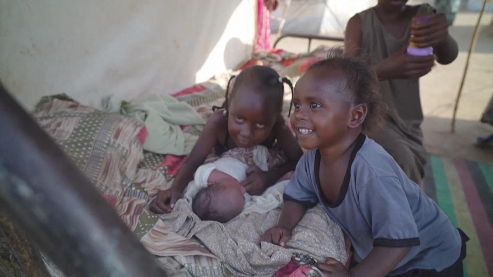 苏丹武装冲突爆发两周年:人道主义危机规模空前 和平前景渺茫 苏丹武装冲突爆发两周年:人道主义危机规模空前 和平前景渺茫