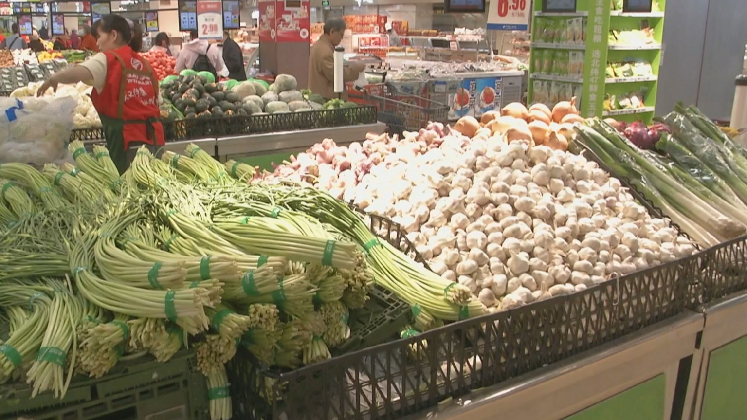 菜市场超市迅速补货 全力保证供应 菜市场超市迅速补货 全力保证供应