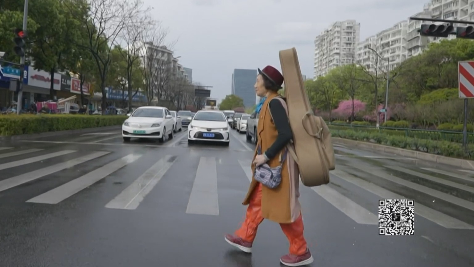 中国梦365个故事丨摇滚奶奶