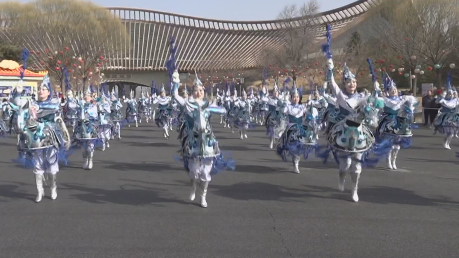 旱船竹马闹世园 延庆非遗花会展演燃动元宵佳节 旱船竹马闹世园 延庆非遗花会展演燃动元宵佳节