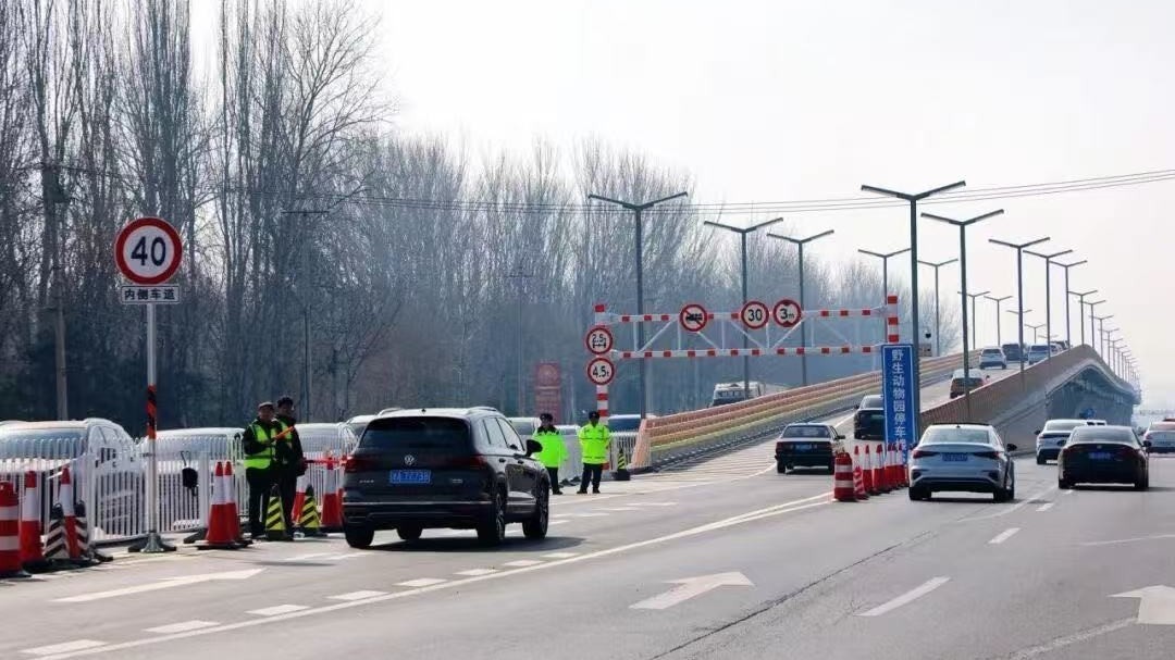 北京野生动物园新匝道桥疏堵保畅成效初显 北京野生动物园新匝道桥疏堵保畅成效初显