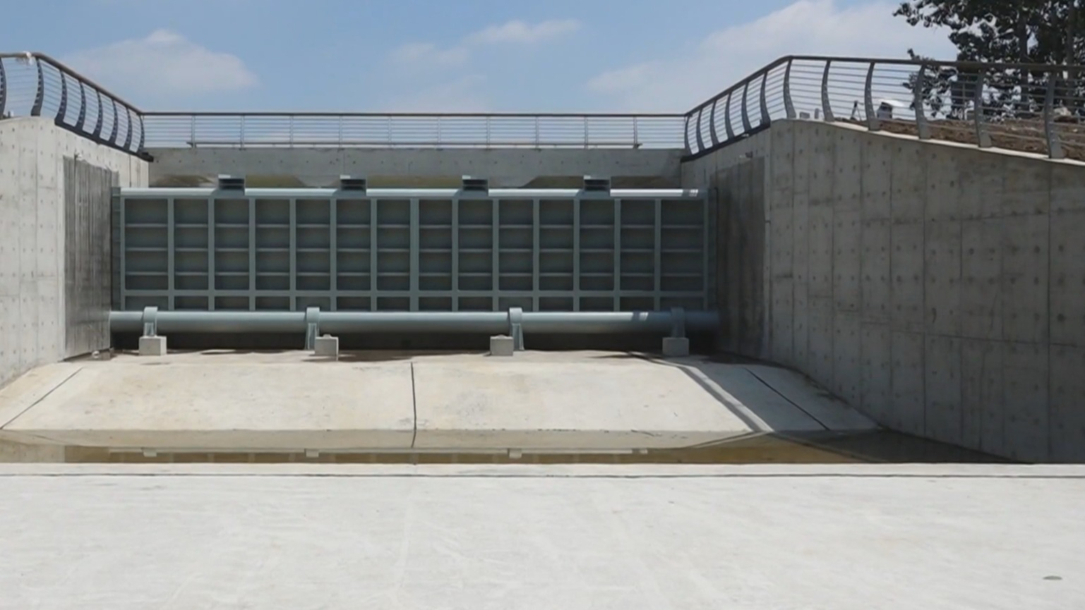 闻汛而动 筑牢防线丨温榆南堰工程建成投用 温榆河公园防洪体系全面成型