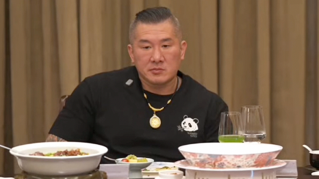 台湾网红 “馆长” 直言到访川渝地区后 才见识到豆花是麻辣味的 台湾网红 “馆长” 直言到访川渝地区后 才见识到豆花是麻辣味的