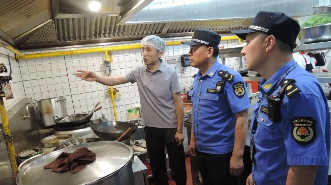 绷紧燃气安全弦    守护非居民用户安全经营