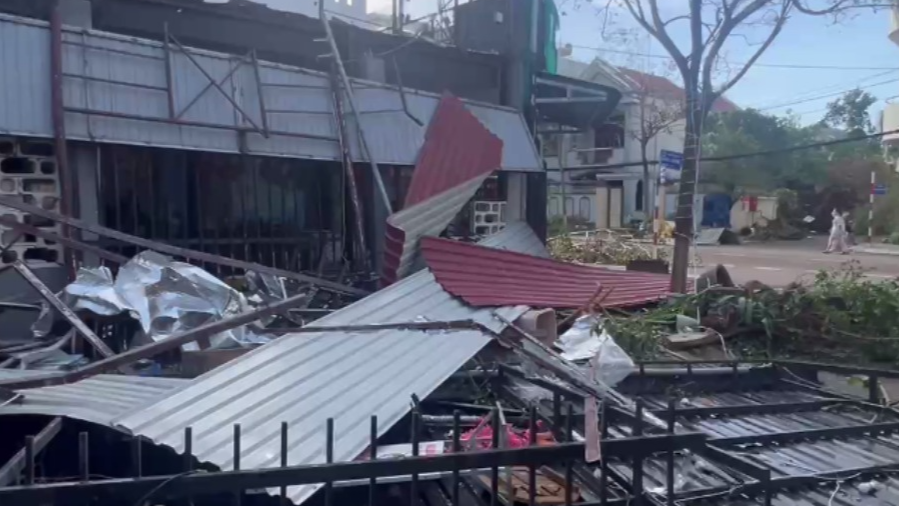 越南近期洪水与山体滑坡已致72人死亡 越南近期洪水与山体滑坡已致72人死亡