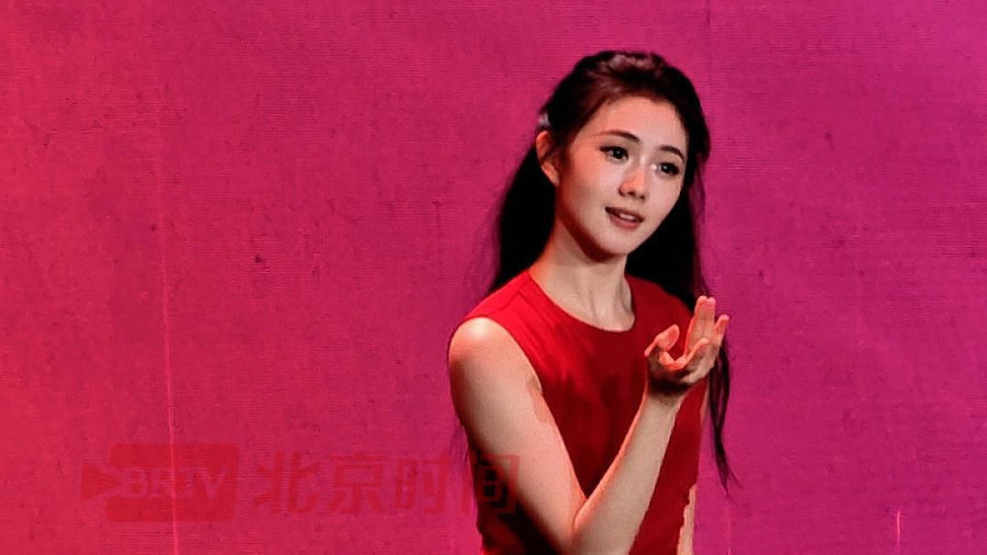 第38届大众电影百花奖系列活动开幕式，刘浩存带来开场舞蹈《初心》