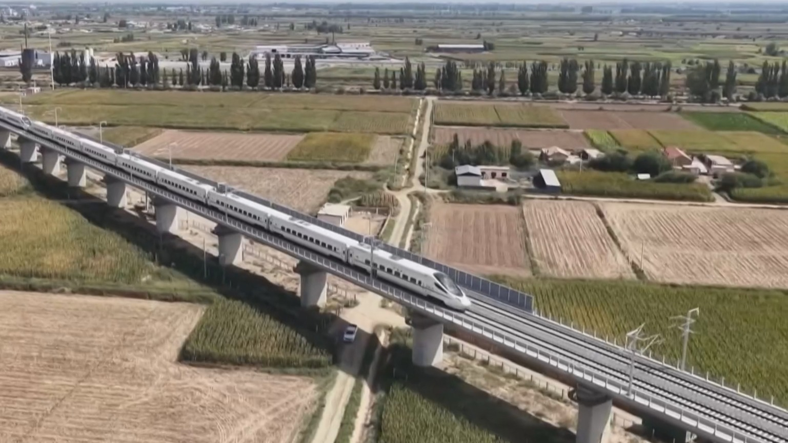 全国铁路营业里程达到16.5万公里 全国铁路营业里程达到16.5万公里