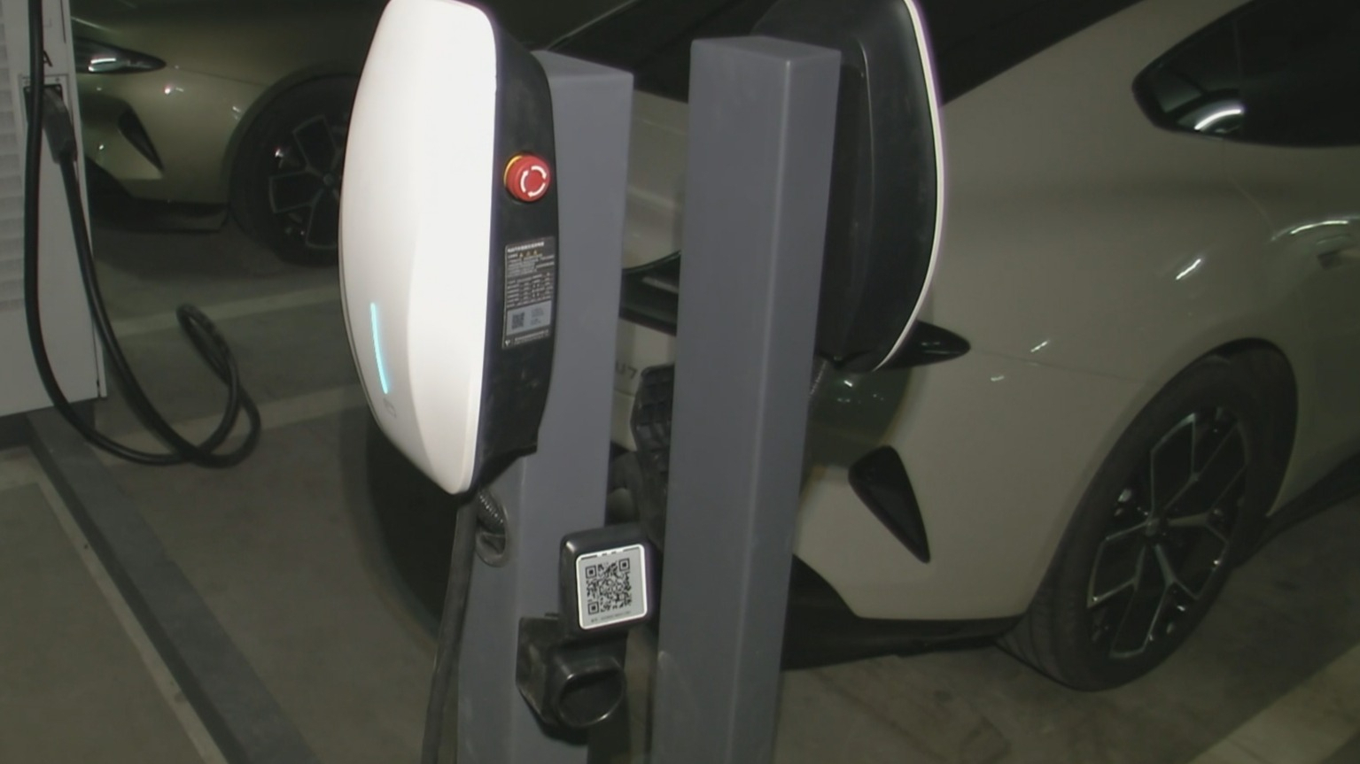 北京19个保障房社区充电桩升级完成 充电服务费降至0.45元/度 北京19个保障房社区充电桩升级完成 充电服务费降至0.45元/度