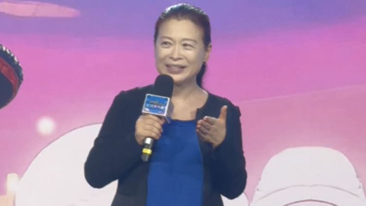 徐滔：您真挚的对北京的情感，就是对这座城市最深沉的爱”。