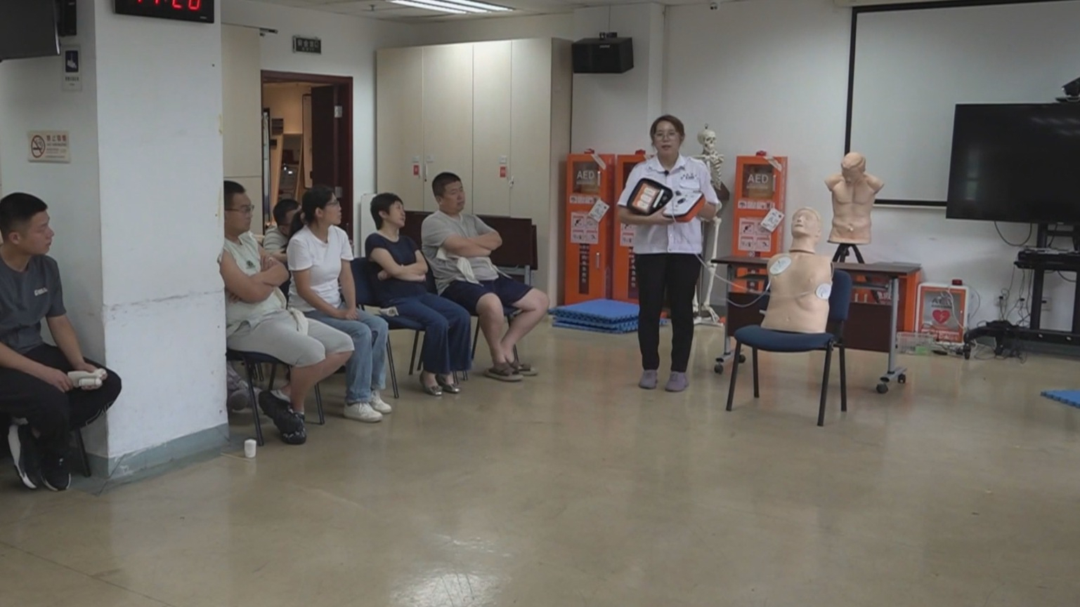 北京出台AED配置管理地方标准 人员密集场所取用不宜超过5分钟