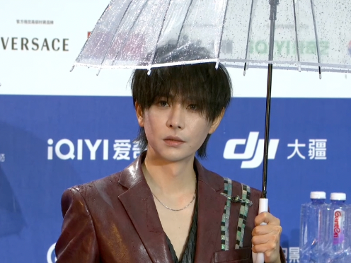 兰天奇音乐创作能力夯爆了 刘雨昕&白百何&杨坤都唱过他的歌 兰天奇音乐创作能力夯爆了 刘雨昕&白百何&杨坤都唱过他的歌
