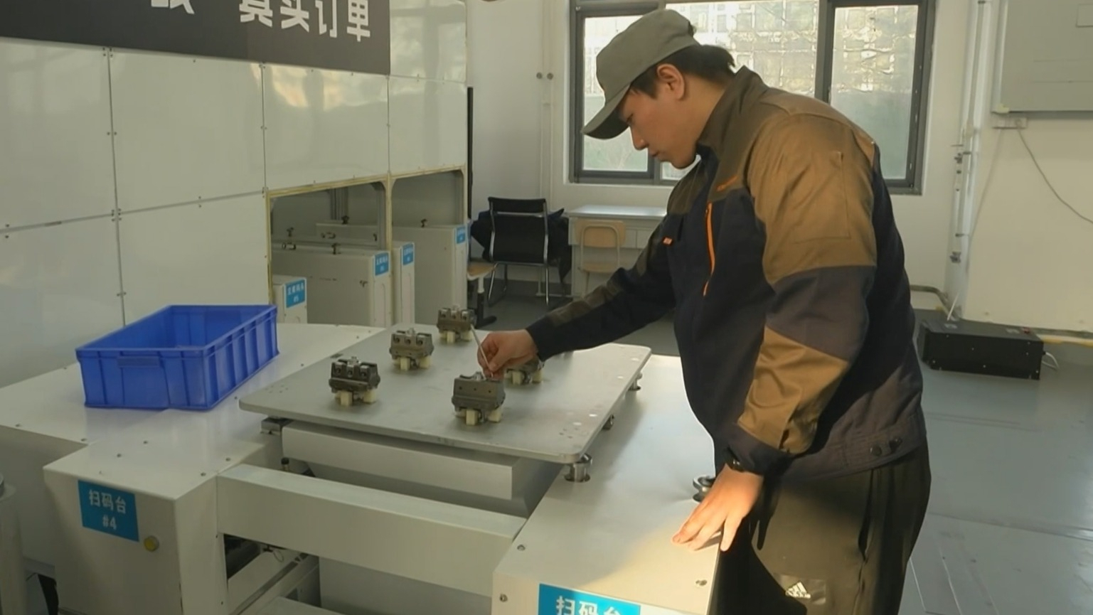 “引企入校”深化职业教育改革 让学生与企业双向奔赴 “引企入校”深化职业教育改革 让学生与企业双向奔赴