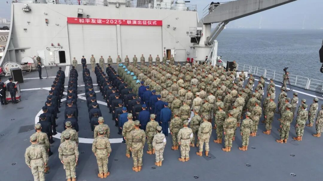 “和平友谊-2025”联演中方参演部队出征 “和平友谊-2025”联演中方参演部队出征