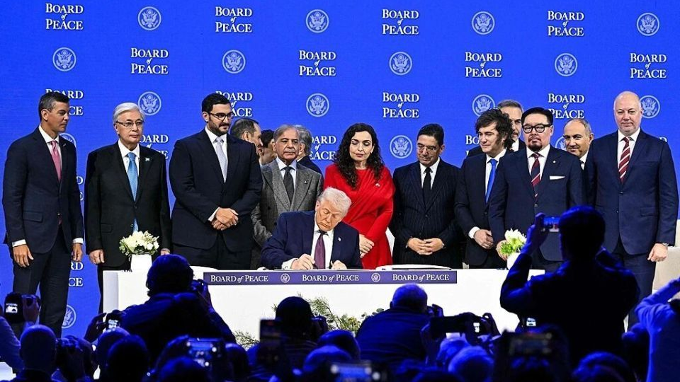 特朗普在达沃斯启动所谓“和平委员会”