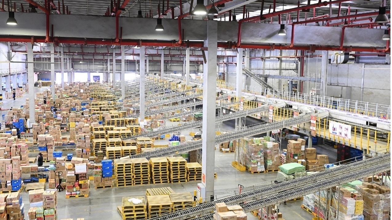 商务部：上半年我国网上零售额7.1万亿元，增长9.8%