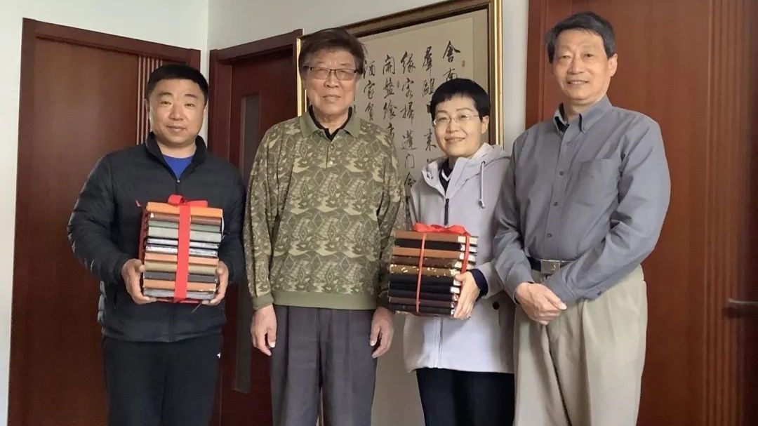 原北京汽车制造厂厂长郑焕明向北京汽车博物馆捐赠工作笔记 原北京汽车制造厂厂长郑焕明向北京汽车博物馆捐赠工作笔记