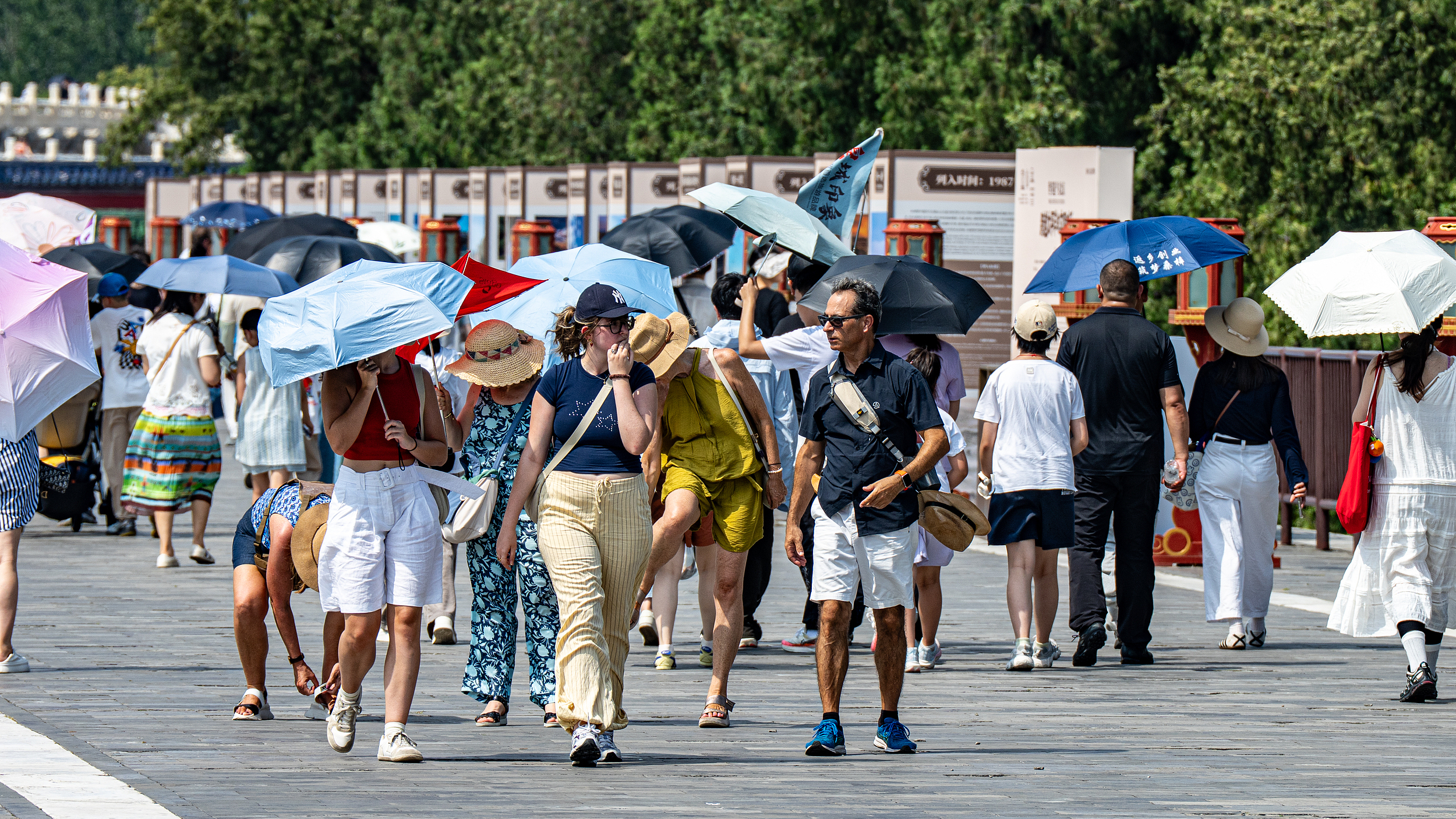 8月1日北京体感温度超过39摄氏度 今后几天持续闷热天气