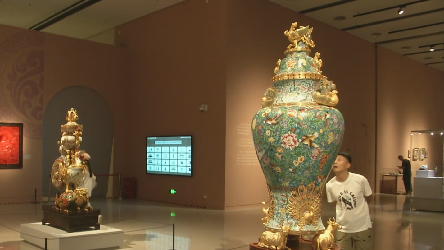 百余件艺术珍品汇聚工艺美术馆