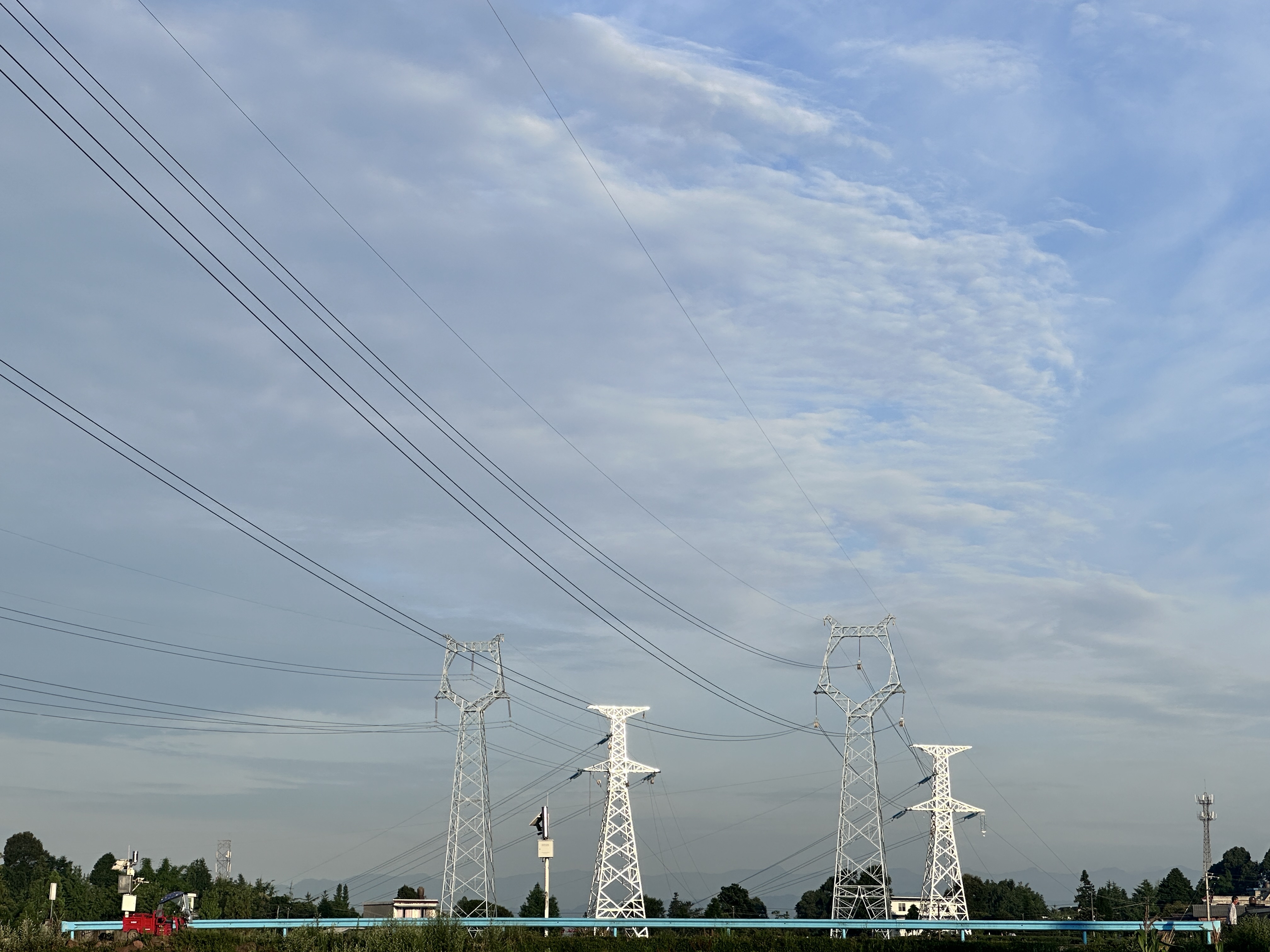 雅安蒙山220千伏输变电工程全线贯通 雅安蒙山220千伏输变电工程全线贯通