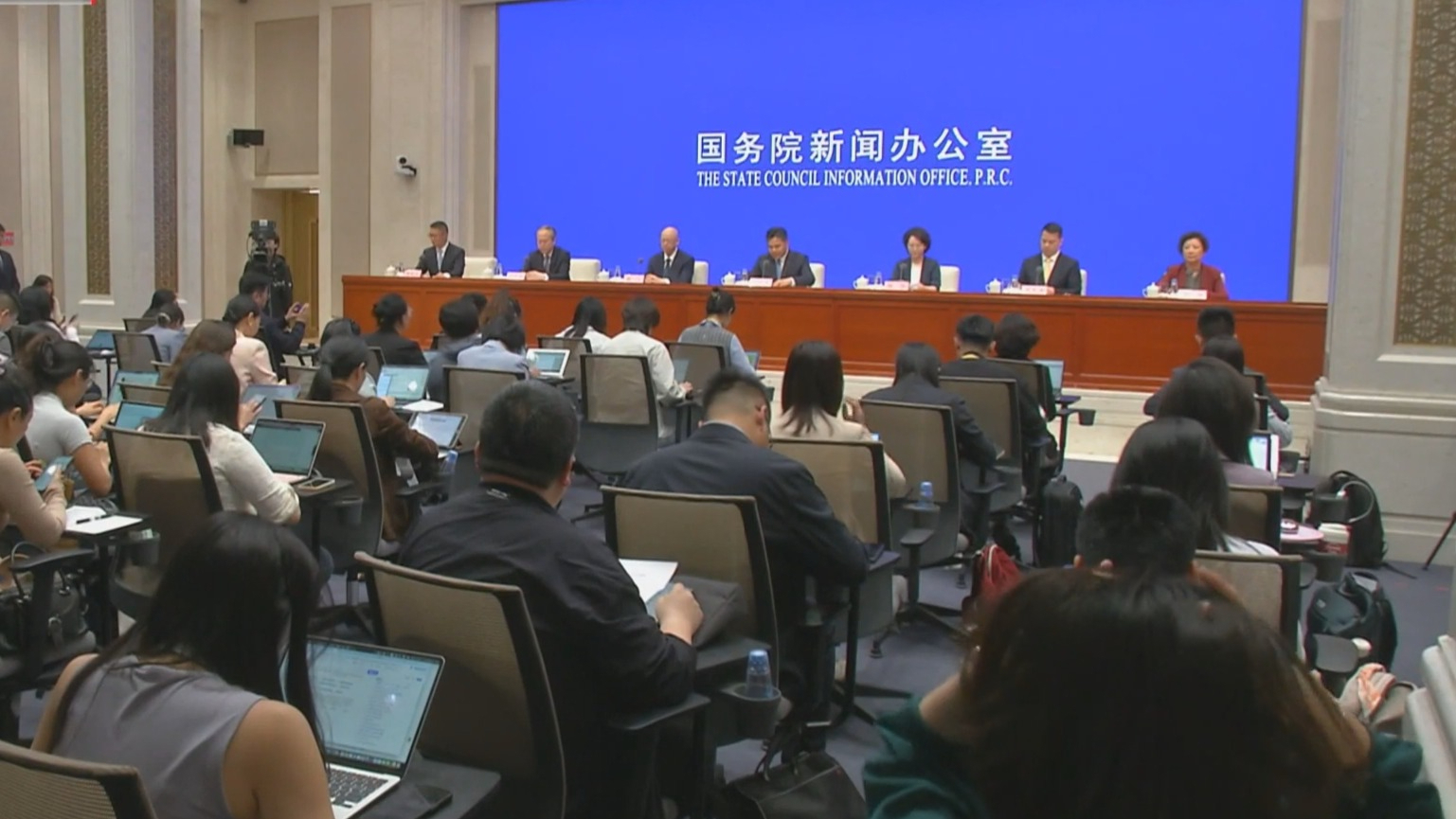 离境退税2.0版政策发布 北京领跑全国打造入境消费新体验 离境退税2.0版政策发布 北京领跑全国打造入境消费新体验
