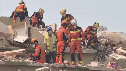 联合搜救!中国救援队与中国香港特区救援队再赴最严重受灾点 联合搜救!中国救援队与中国香港特区救援队再赴最严重受灾点