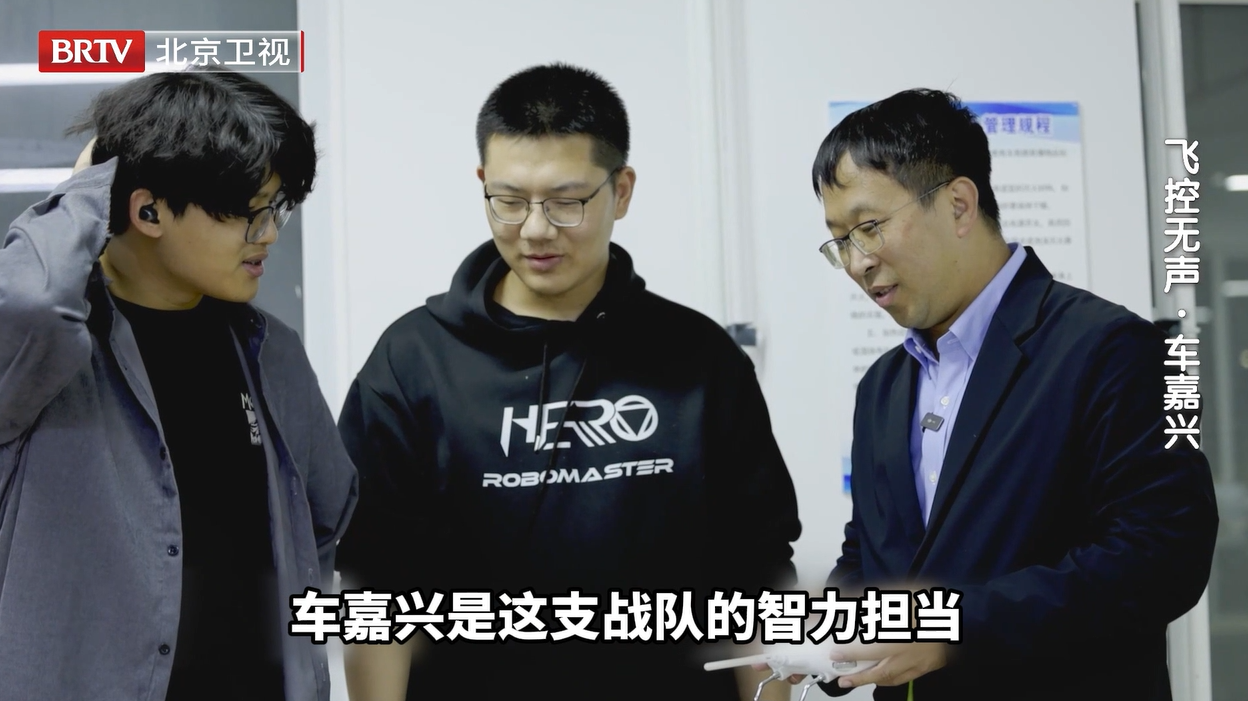 哈尔滨工业大学威海校区上演的机甲狂欢