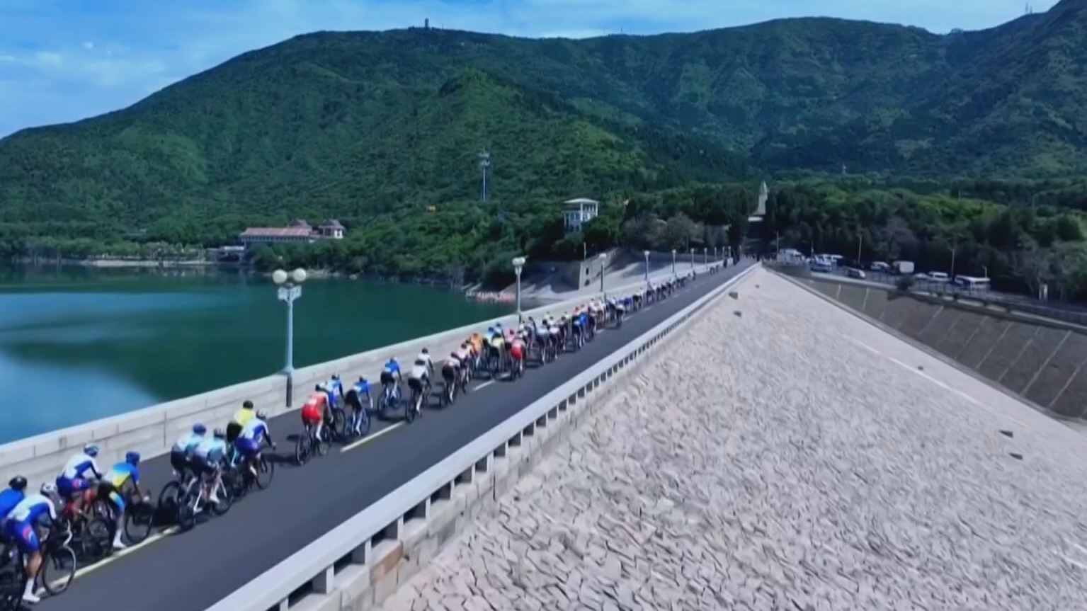 中国公路自行车联赛暨环昌平公路自行车挑战赛收官