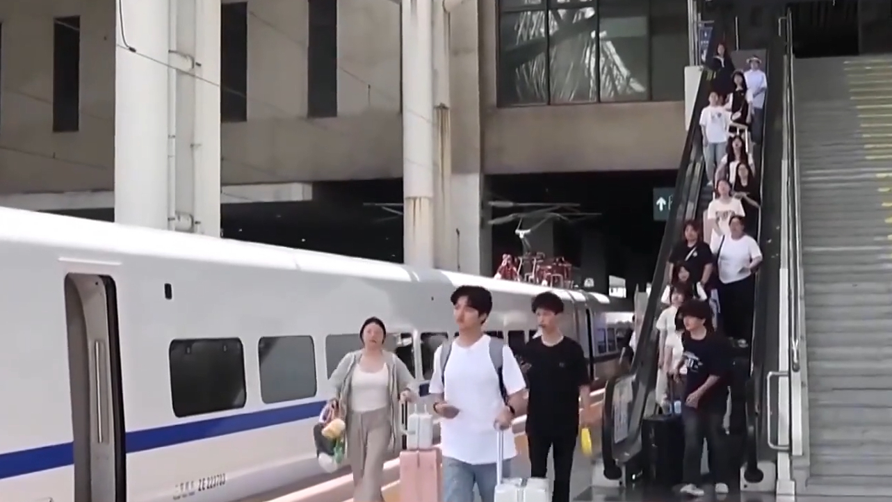 新列车运行图今起实行，北京至东北多趟高铁提速