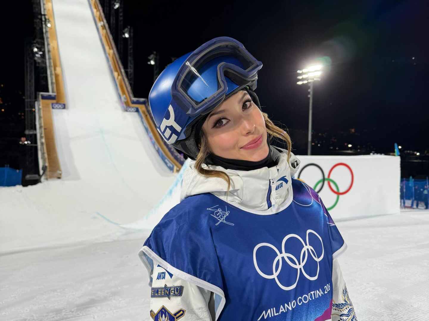 谷爱凌投入到大跳台备战 首场训练顺利完成 心情大好