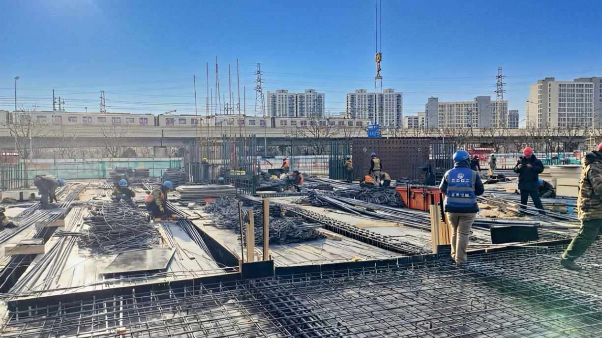 深化“丰铃行动” 护航复工复产 守护居民安居梦 深化“丰铃行动” 护航复工复产 守护居民安居梦