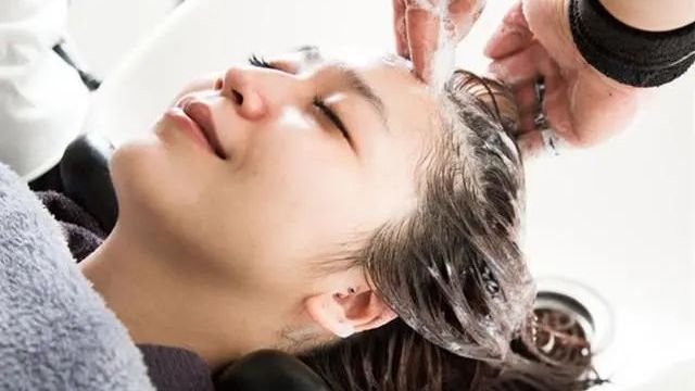 每周健康｜3个简单方法自测发量！专家教您在家自制生发酊！