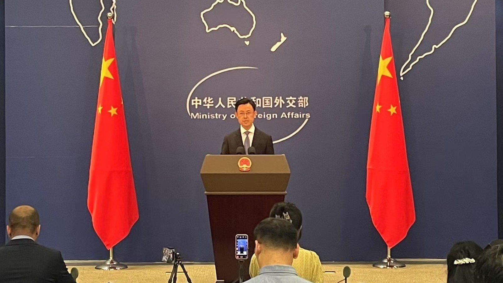 外交部:中国坚持不参与军备竞赛 外交部:中国坚持不参与军备竞赛