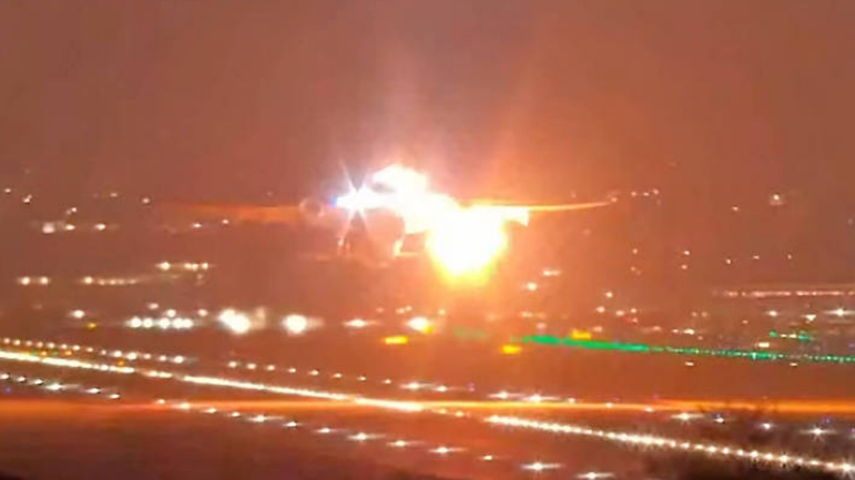 巴西圣保罗一空客A330客机起飞后发动机爆炸 巴西圣保罗一空客A330客机起飞后发动机爆炸