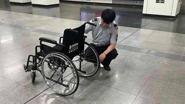 新增73台轮椅!北京四条地铁线路110座车站实现轮椅全覆盖 新增73台轮椅!北京四条地铁线路110座车站实现轮椅全覆盖