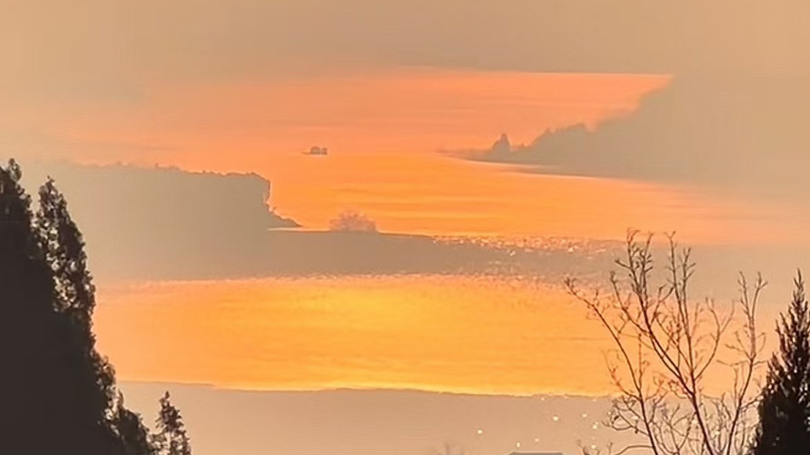 一开始以为晚霞没想到竟是黄河之水